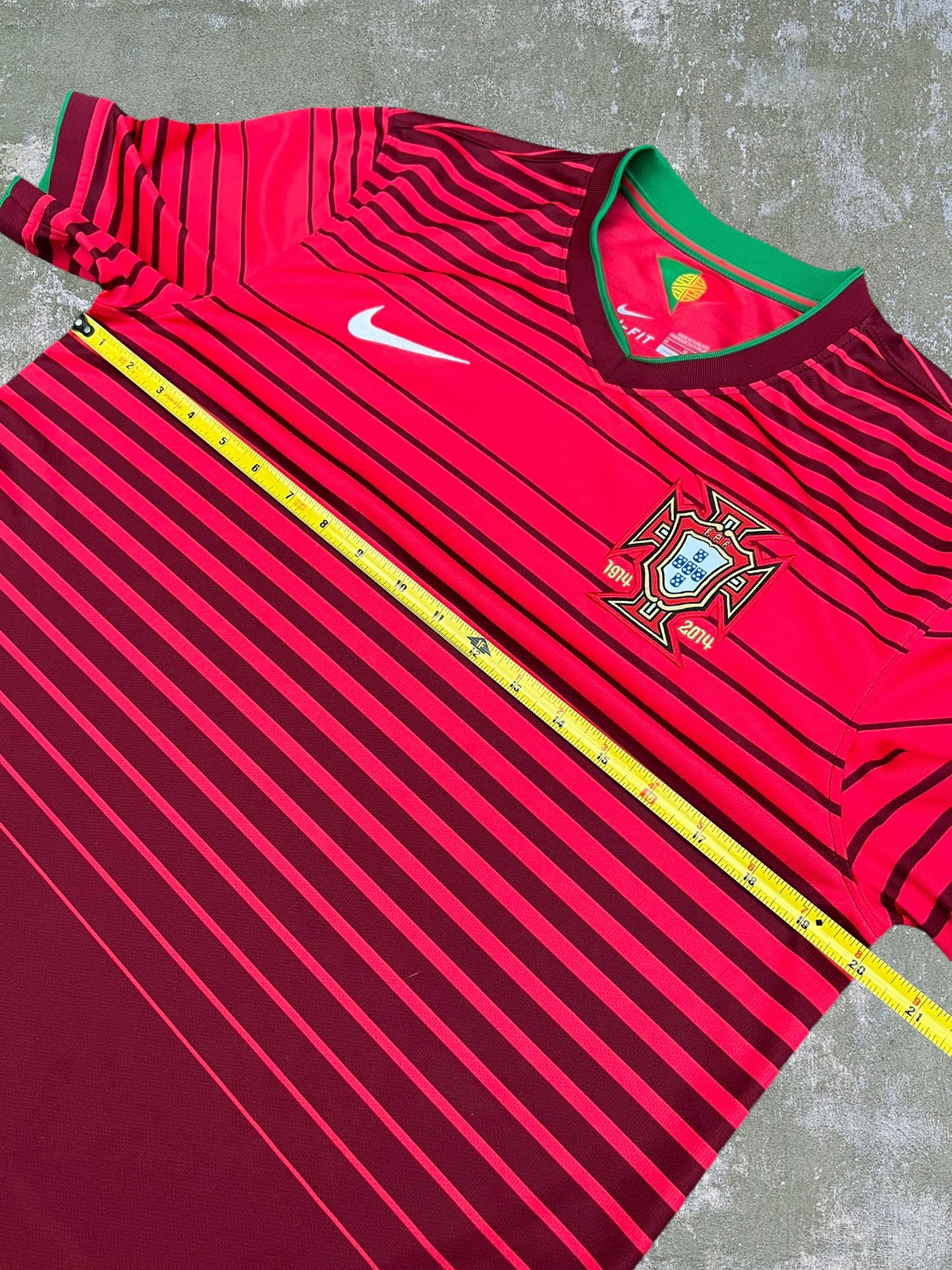 2014 Nike Portugal National Football Team Jersey (M)