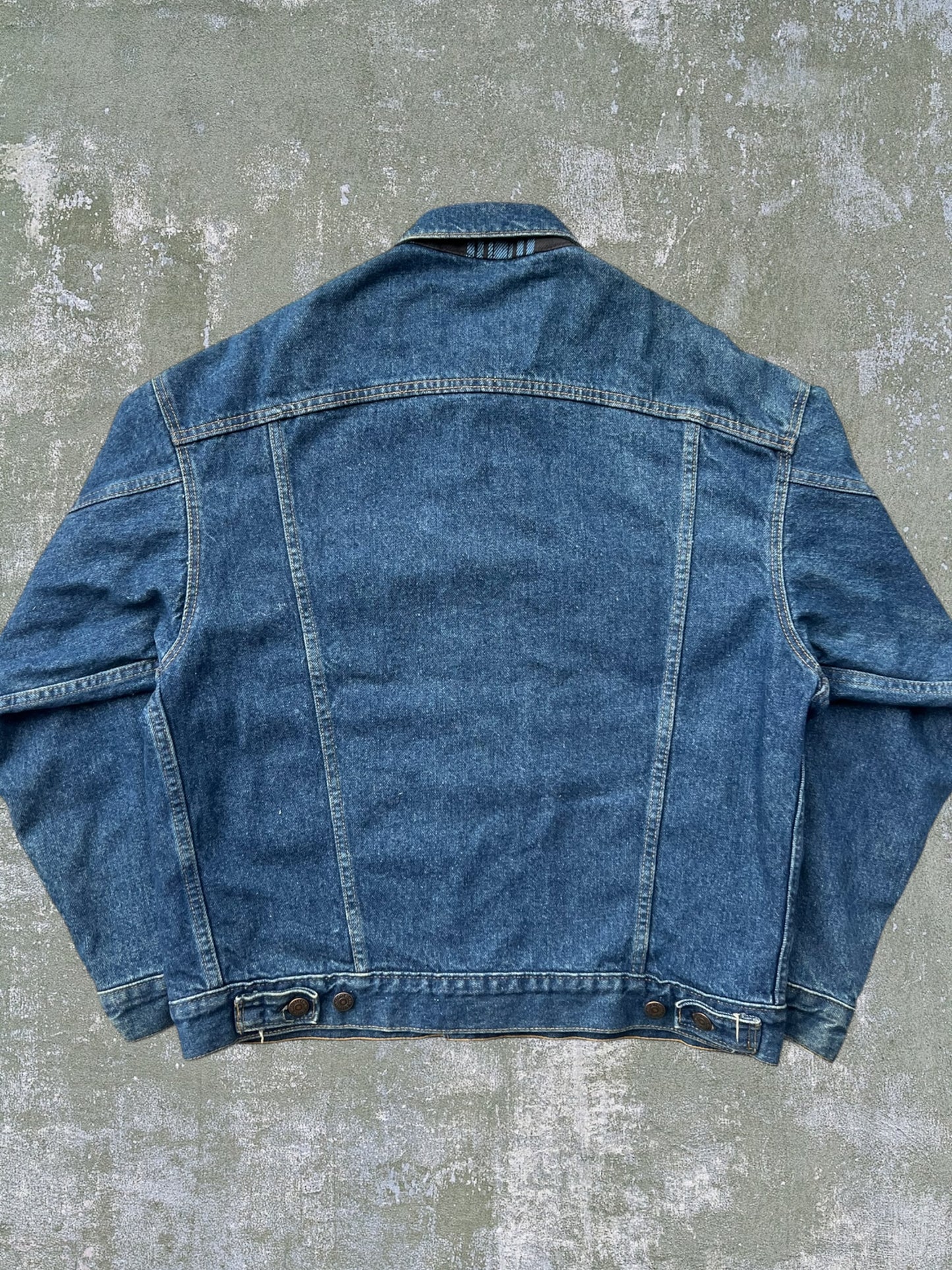 ‘90s Levi’s Flannel Lined Denim Jacket (M)