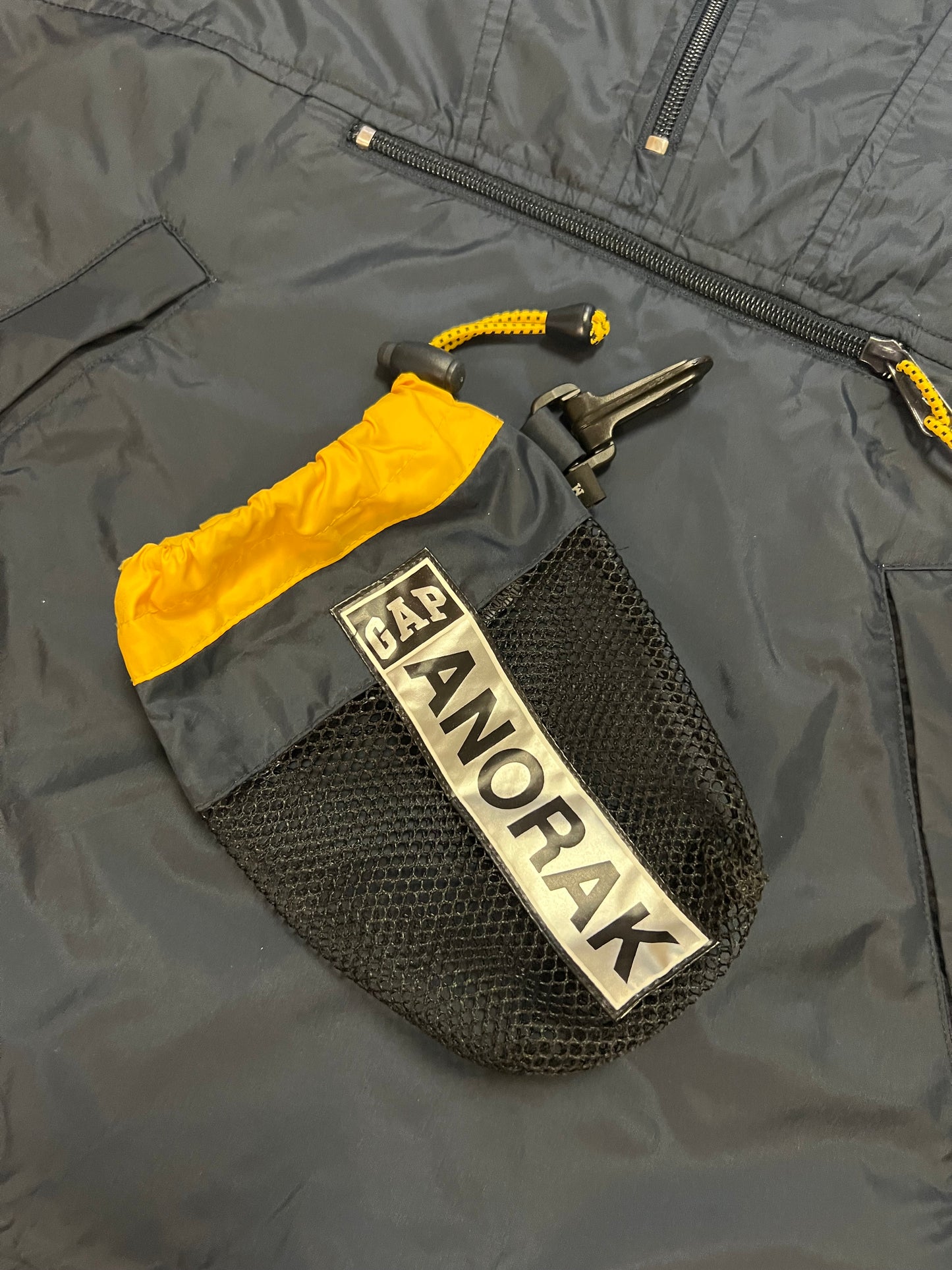 Late-90s Gap Anorak Windbreaker (M)