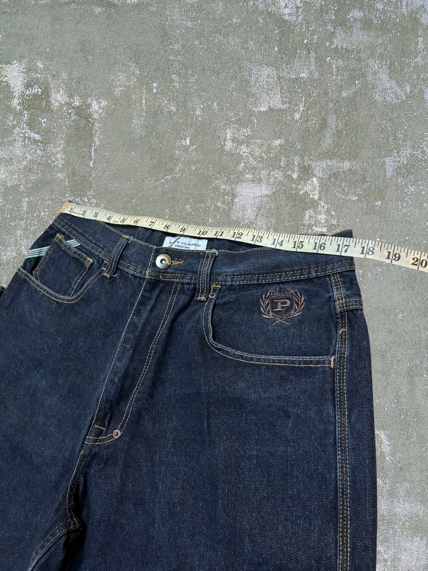 Early-2000s Phat Farm Carpenter Jean Shorts (34)
