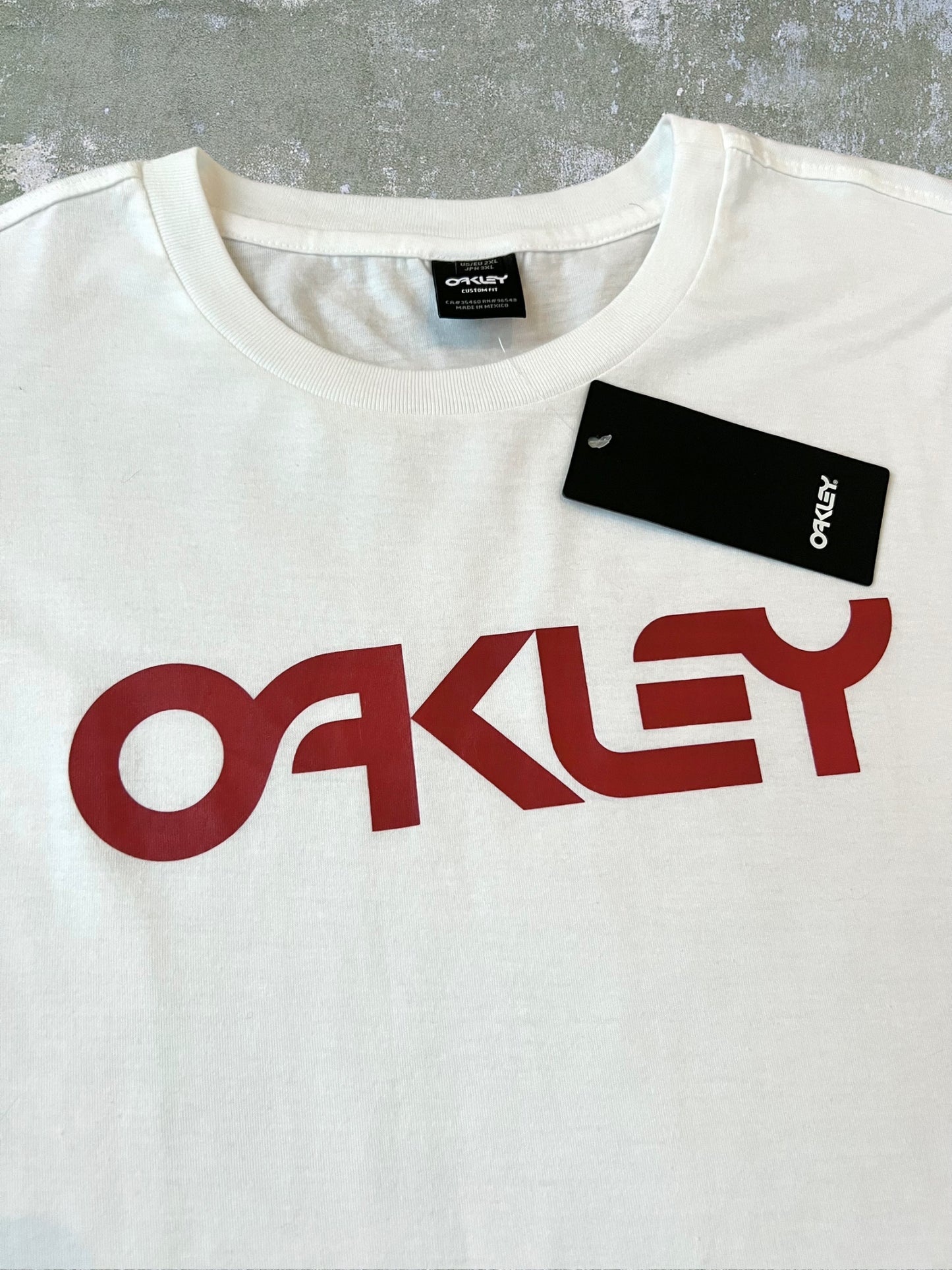 2018 Oakley Long Sleeve Tee (XXL) (New With Tags)