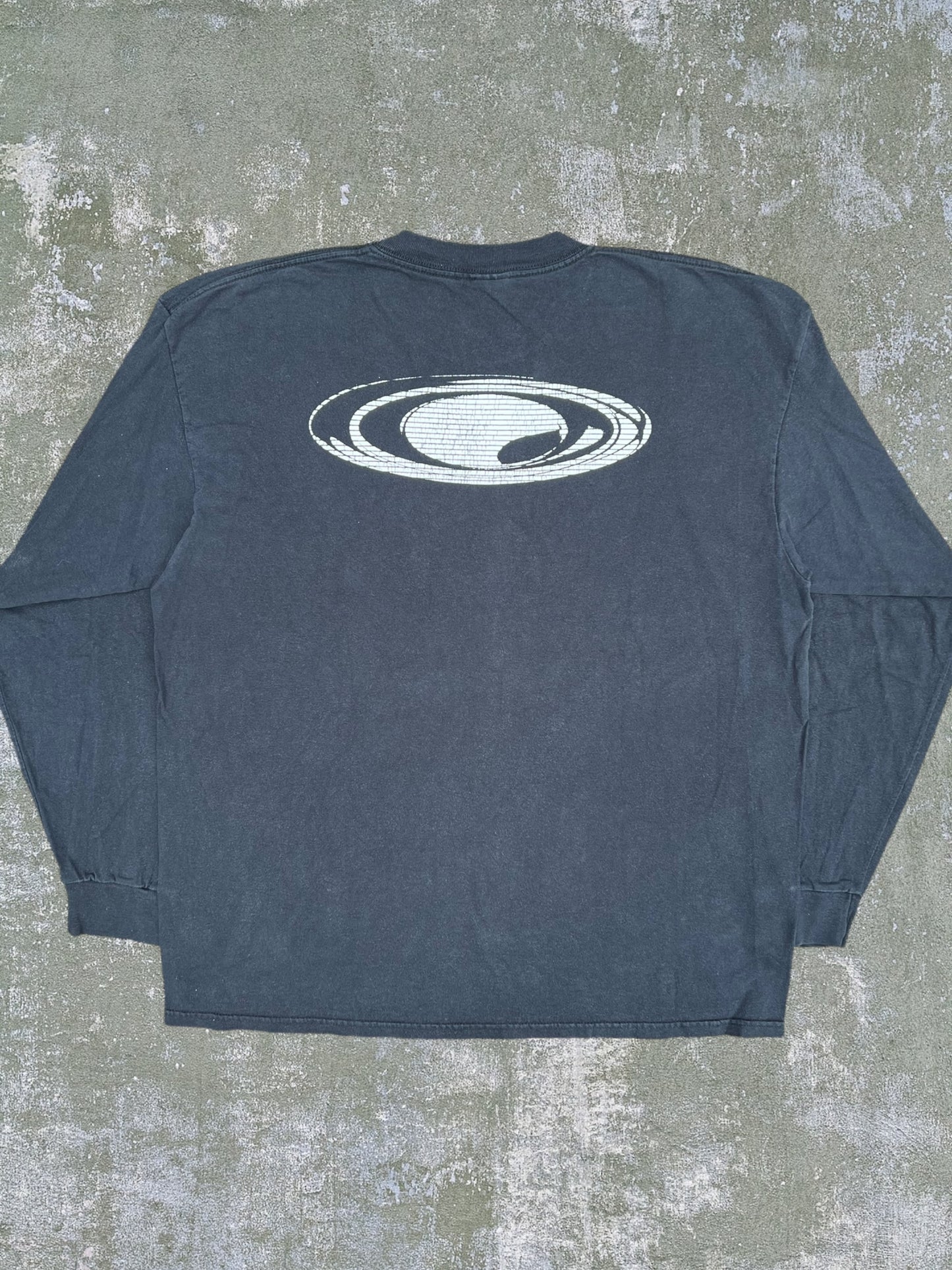 2000s Oakley Long Sleeve Tee (XL)