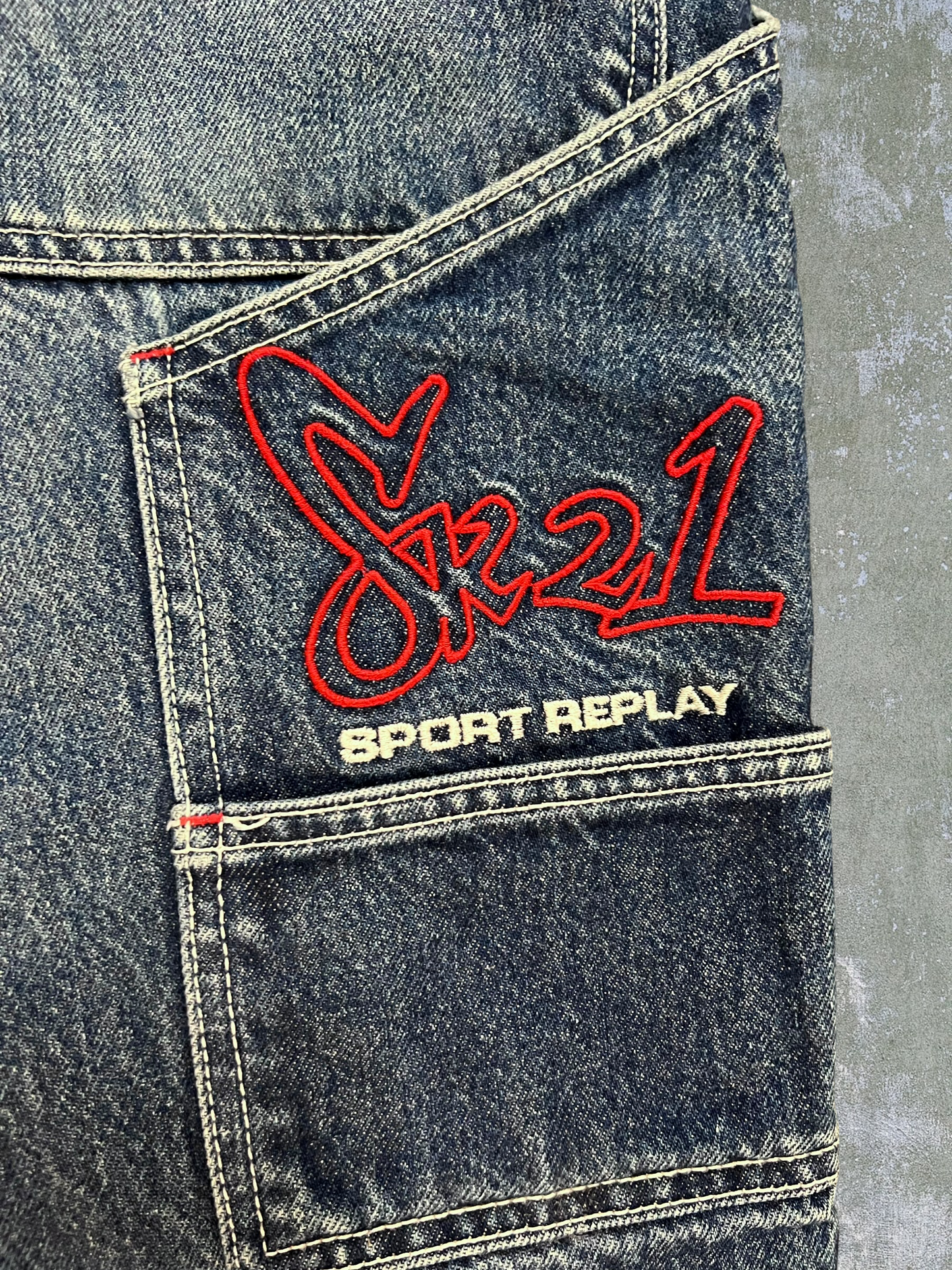 Early-2000s Sport Replay Carpenter Jean Shorts (33)