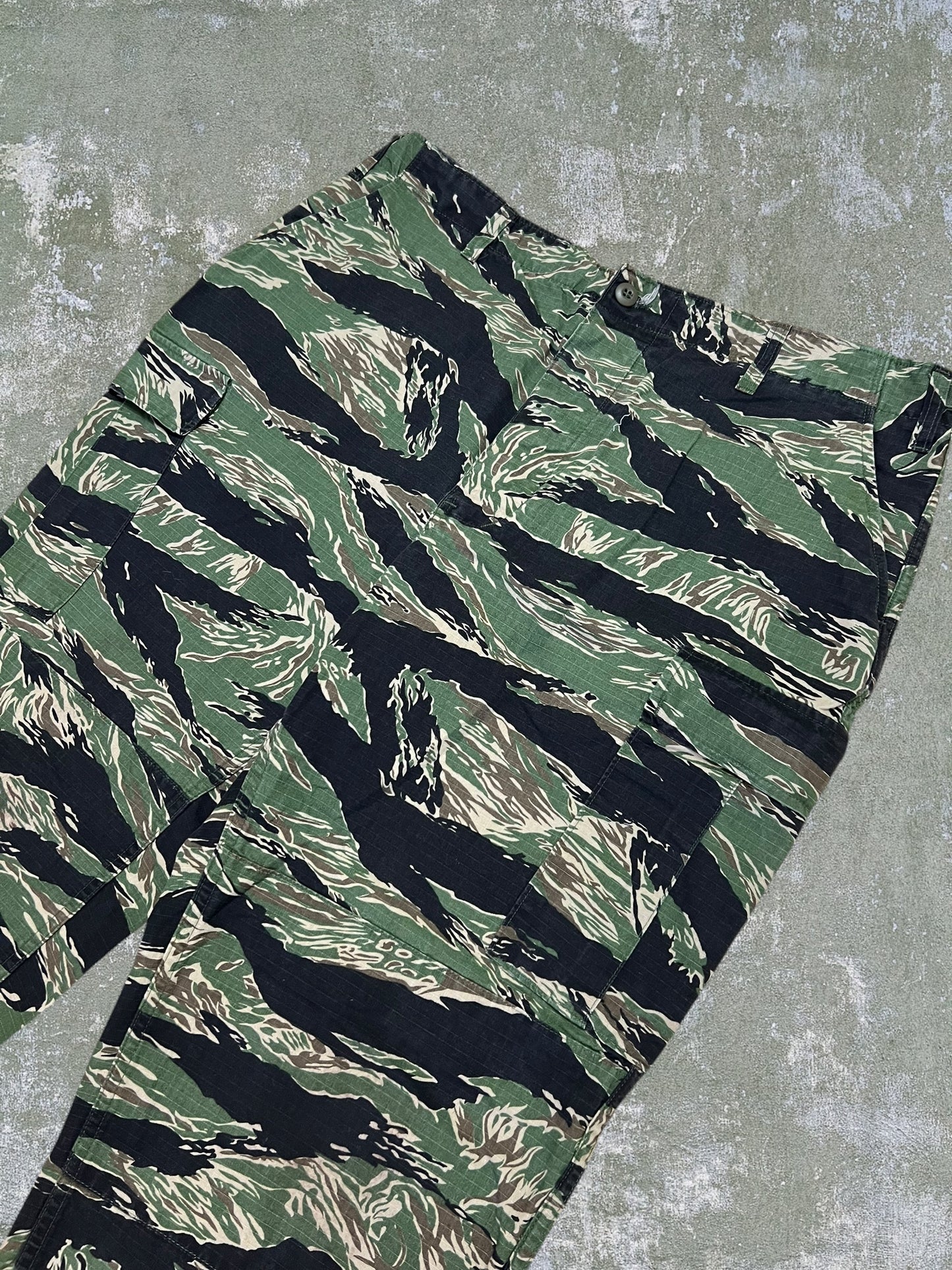 2000s US Military Tiger Camo Combat Pants (XL)