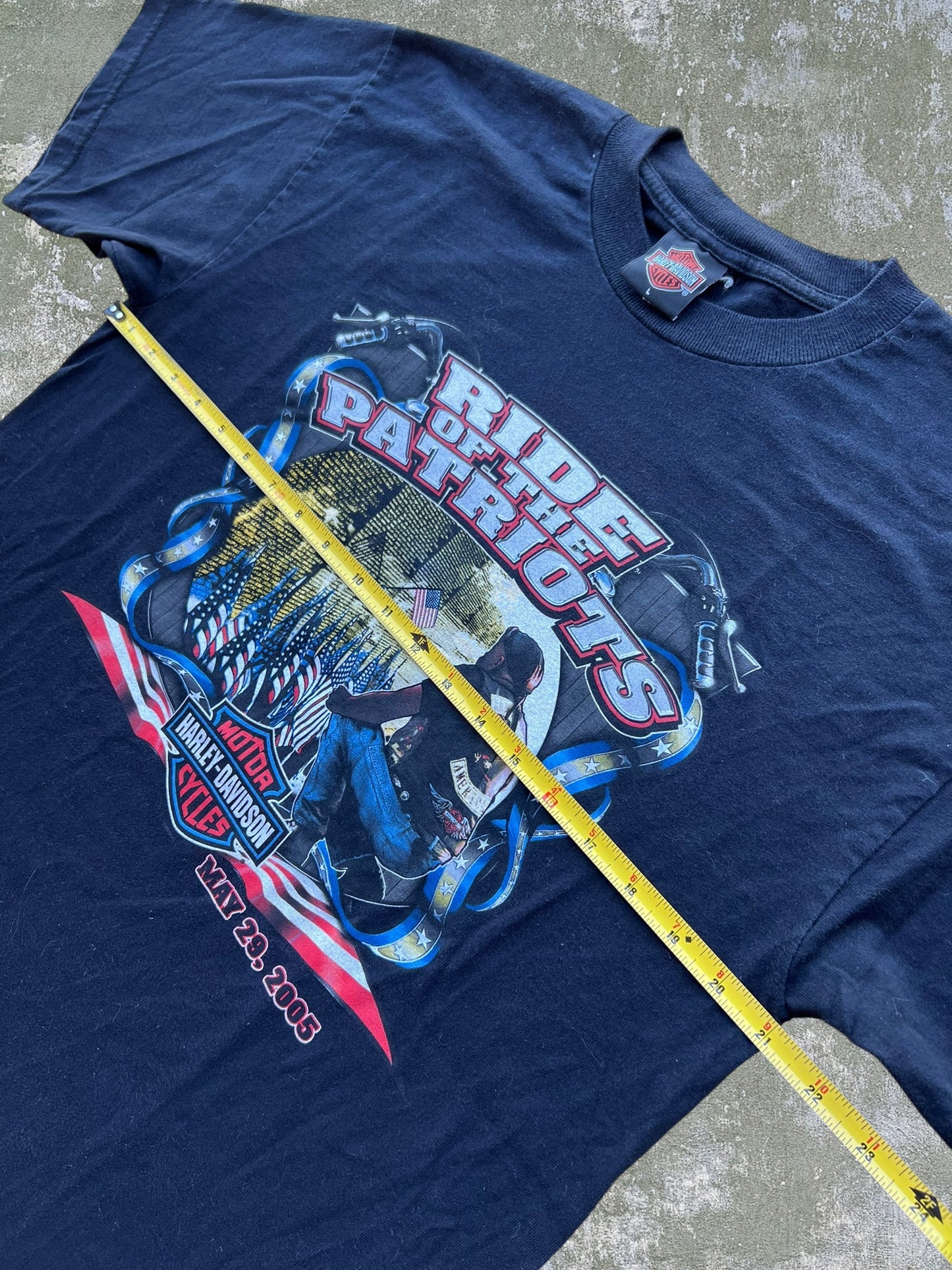 2005 Harley Davidson “Ride Of The Patriots” Tee (L)