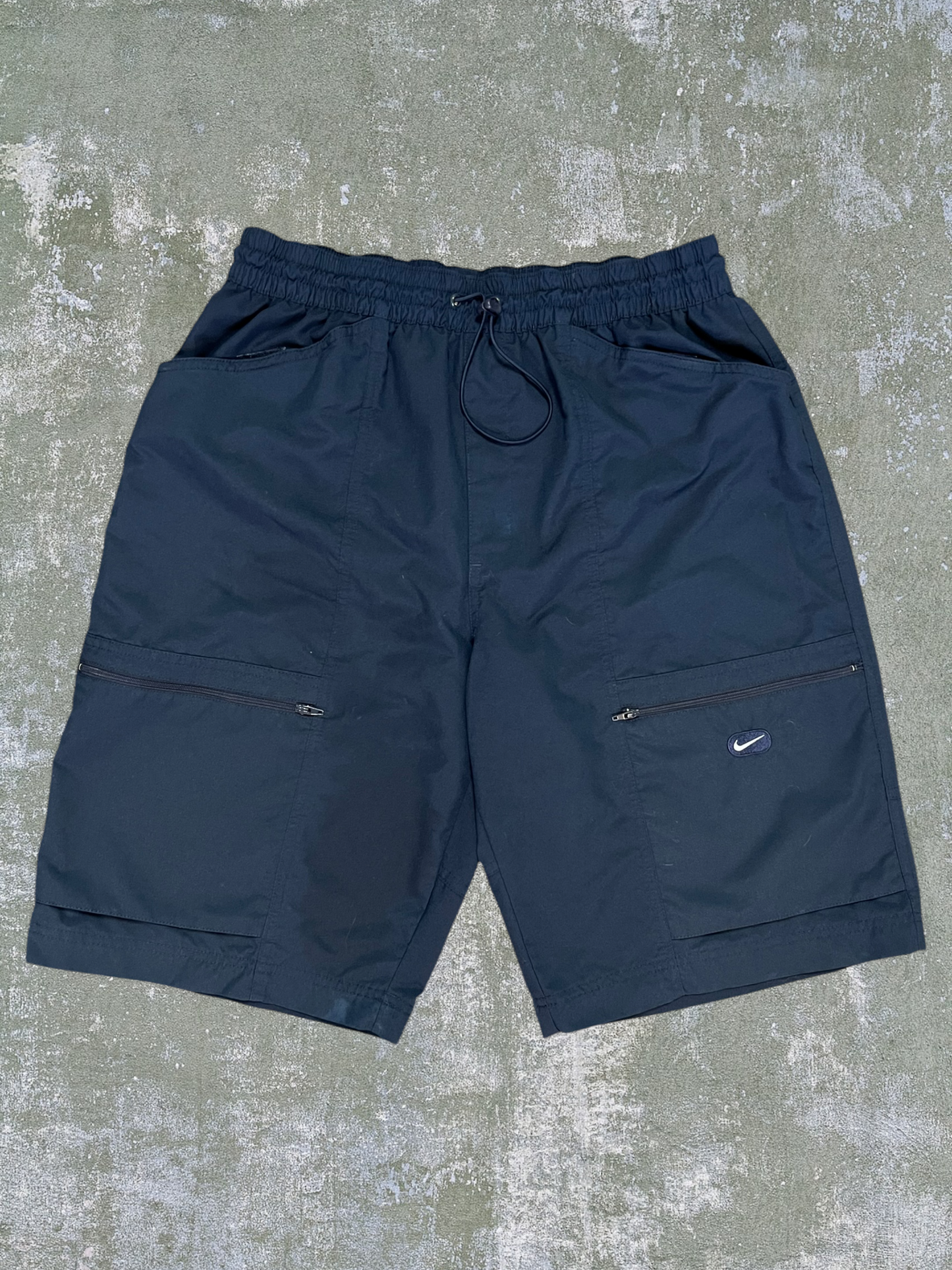 Early-2000s Nike Woven Cargo Shorts (M)