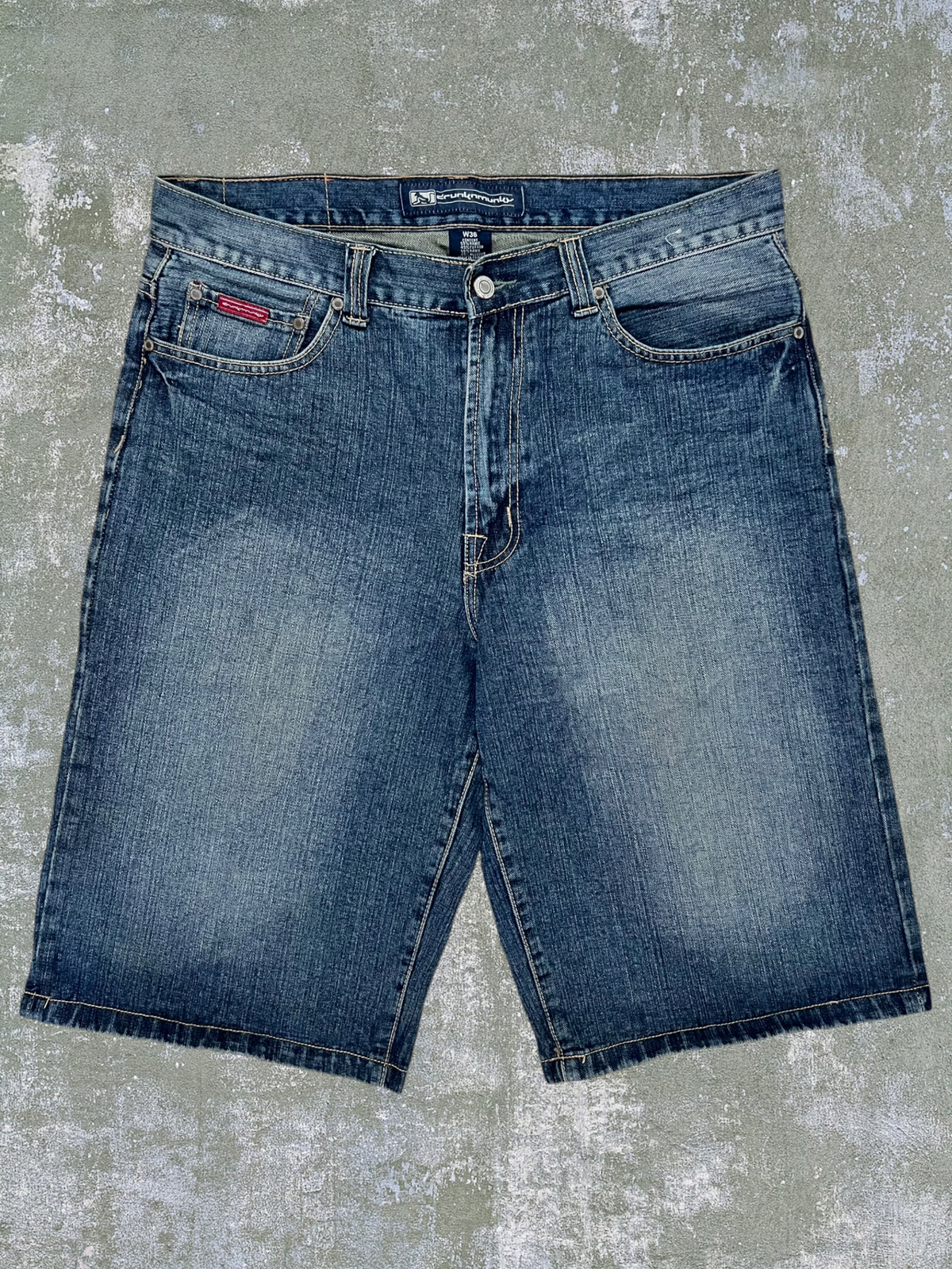 Early-2000s Drunknmunky Jean Shorts (36)