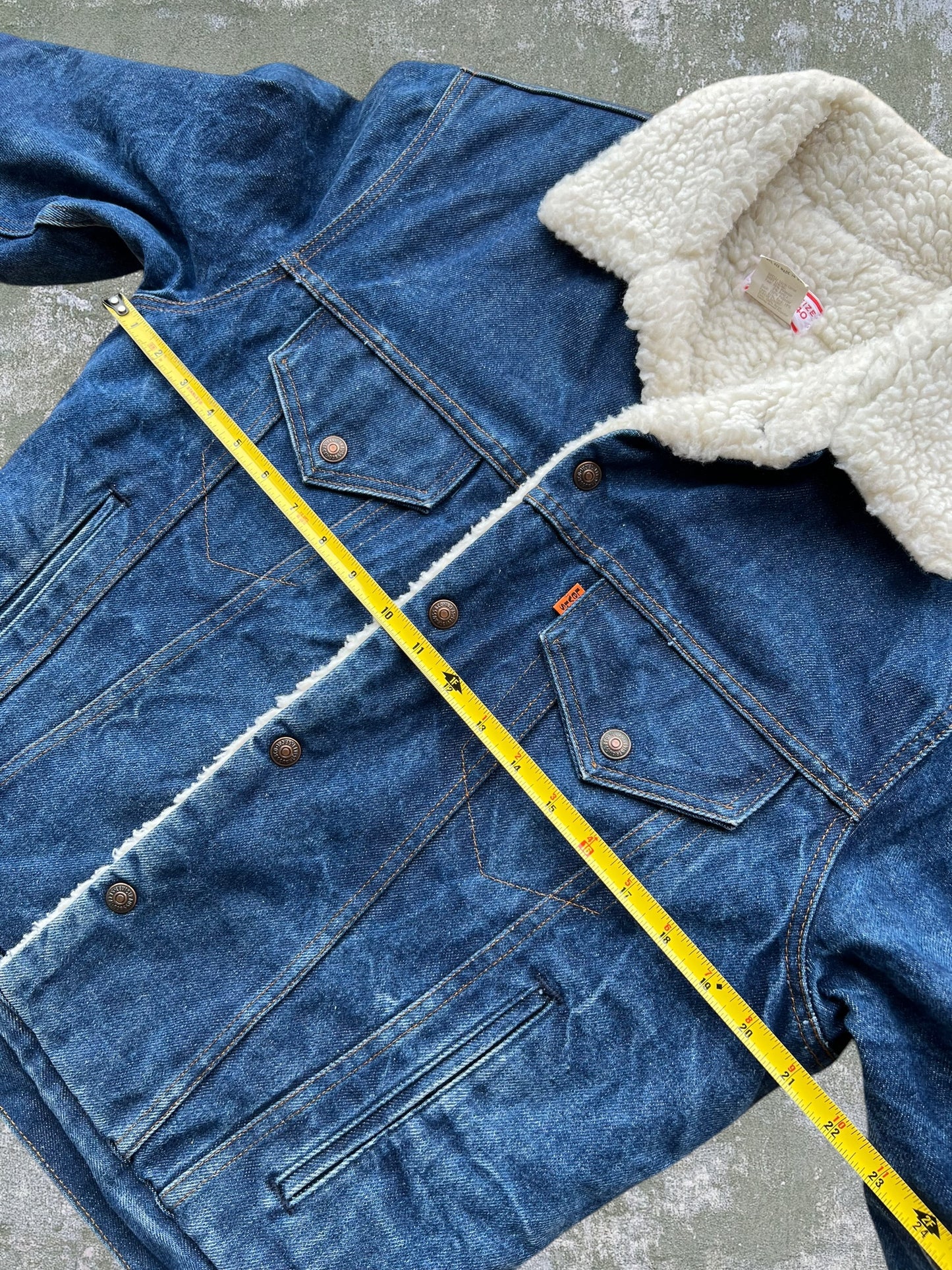 ‘80s Levi’s Sherpa Lined Denim Jacket (M)
