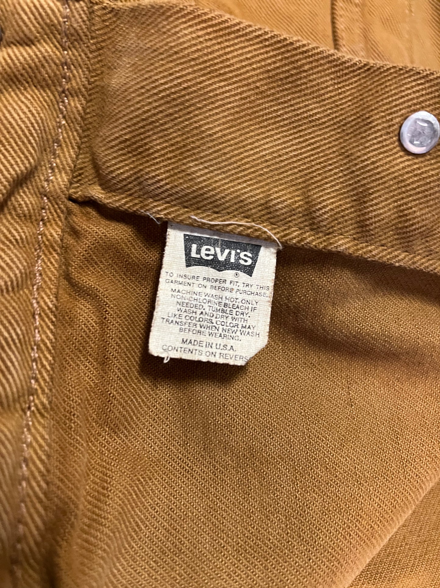 Early-90s Levi’s Denim Jacket (L)