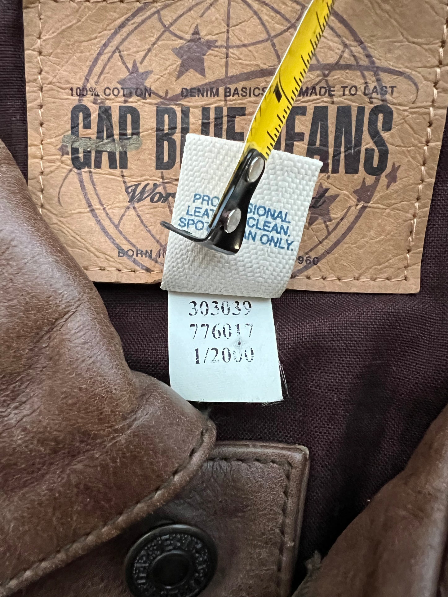 2000 Gap Leather Trucker Jacket (XL)
