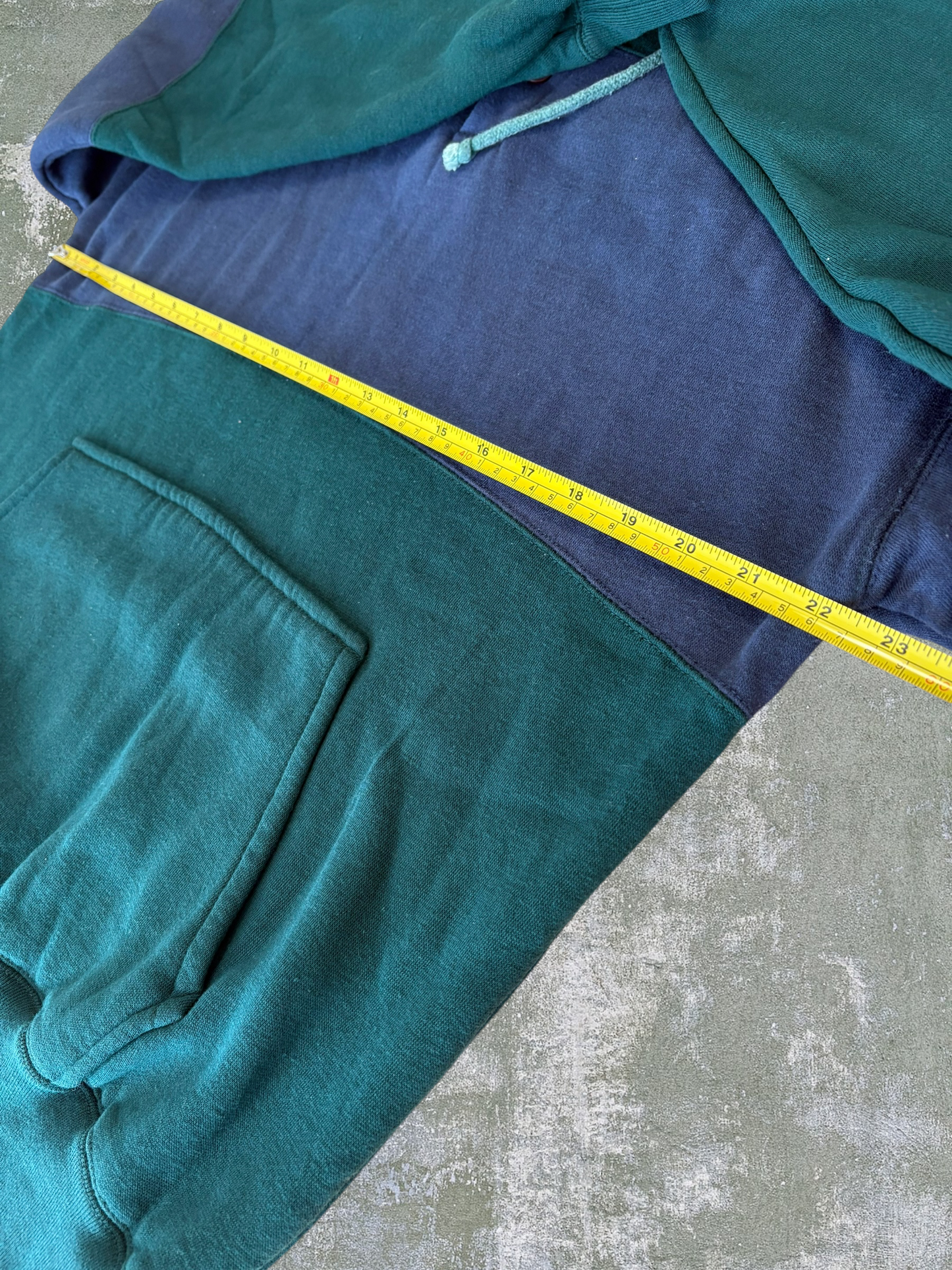‘90s Two Tone Thermal Lined Hoodie (L)