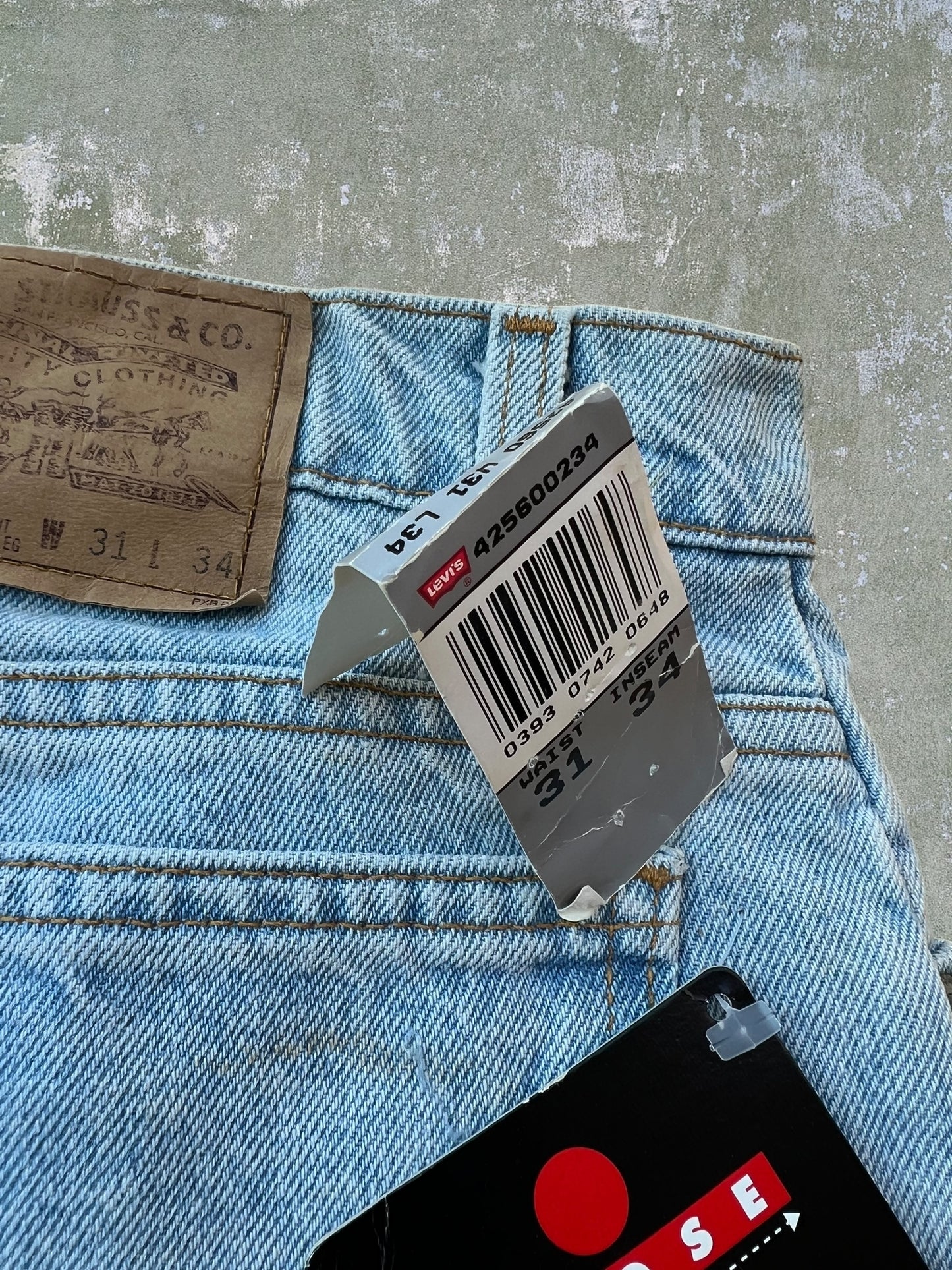 Mid-90s Levi’s 560 Jeans (31x34) (New With Tags)
