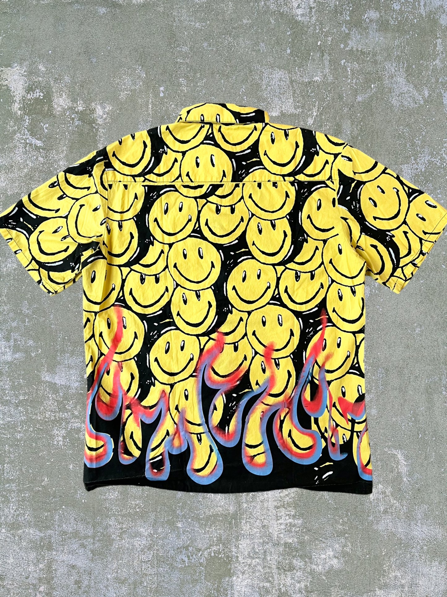 Chinatown Market Smiley Flames Shirt (M)