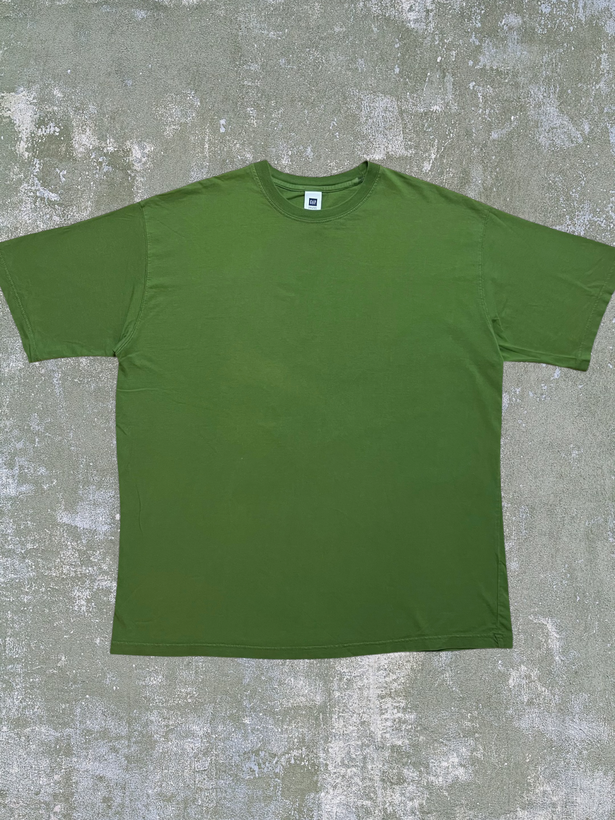 Early-2000s Gap Tee (XL)