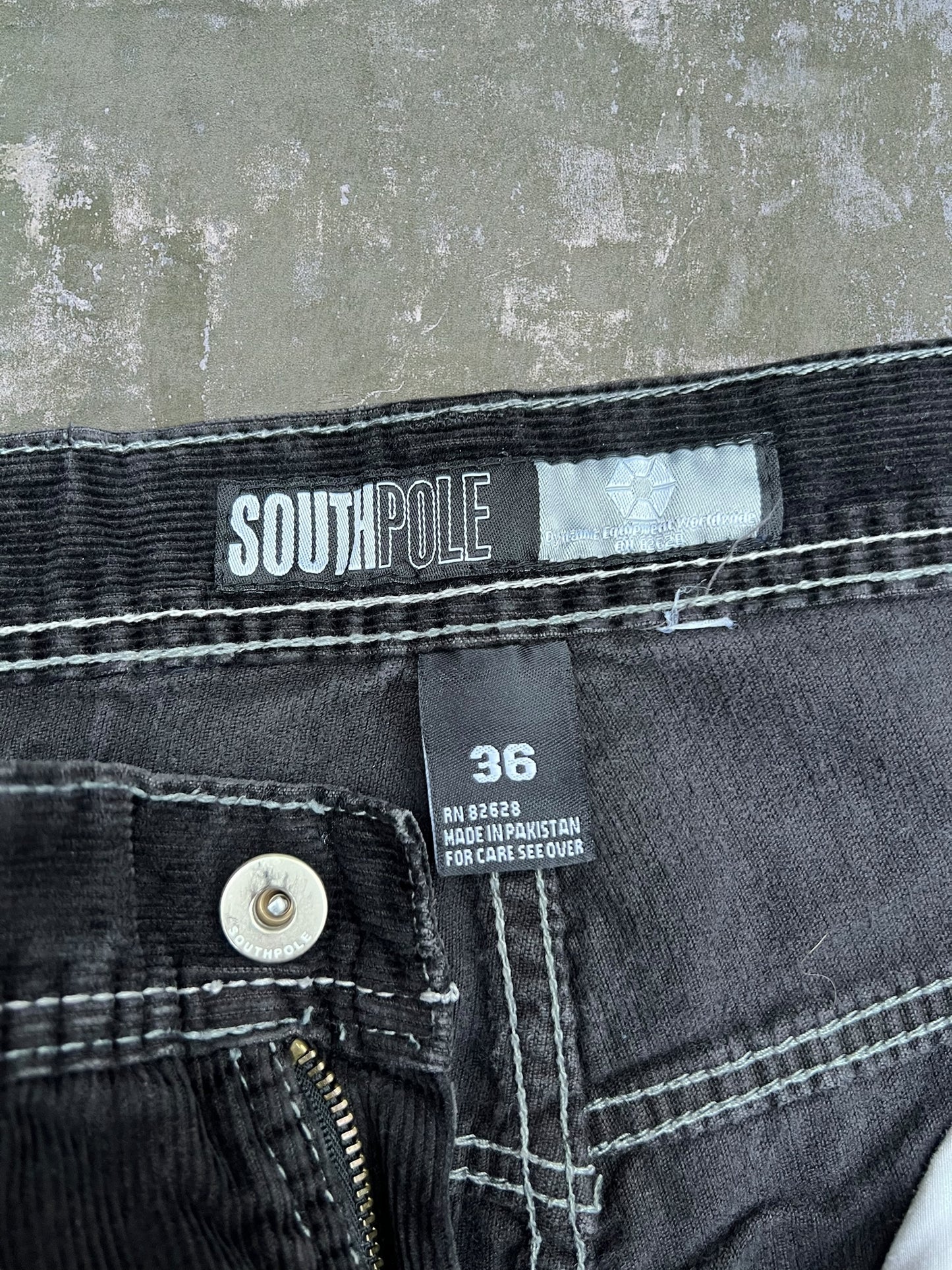 2000s Southpole Corduroy Pants (36)