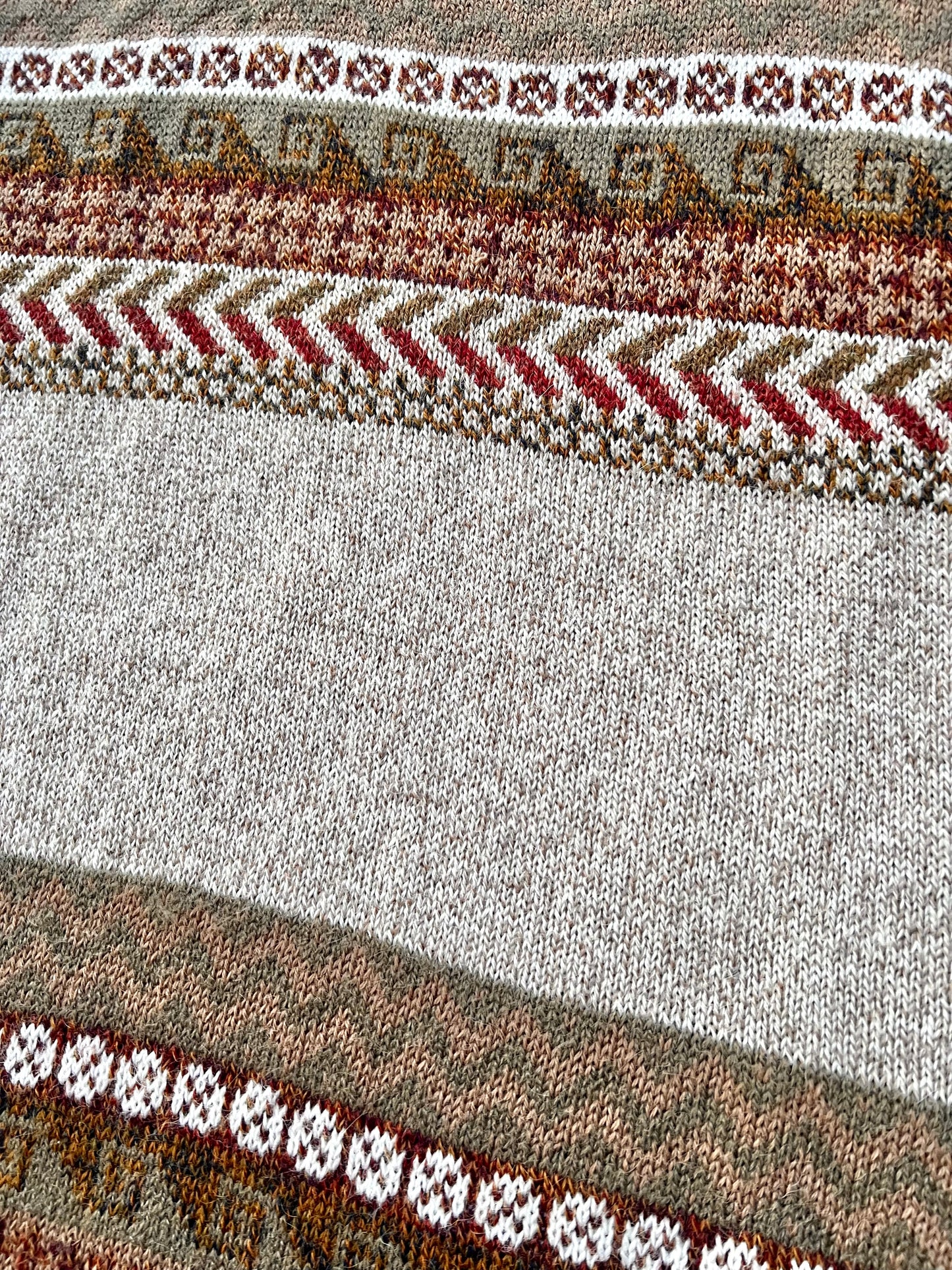 Vintage Patterned Wool Sweater (M)