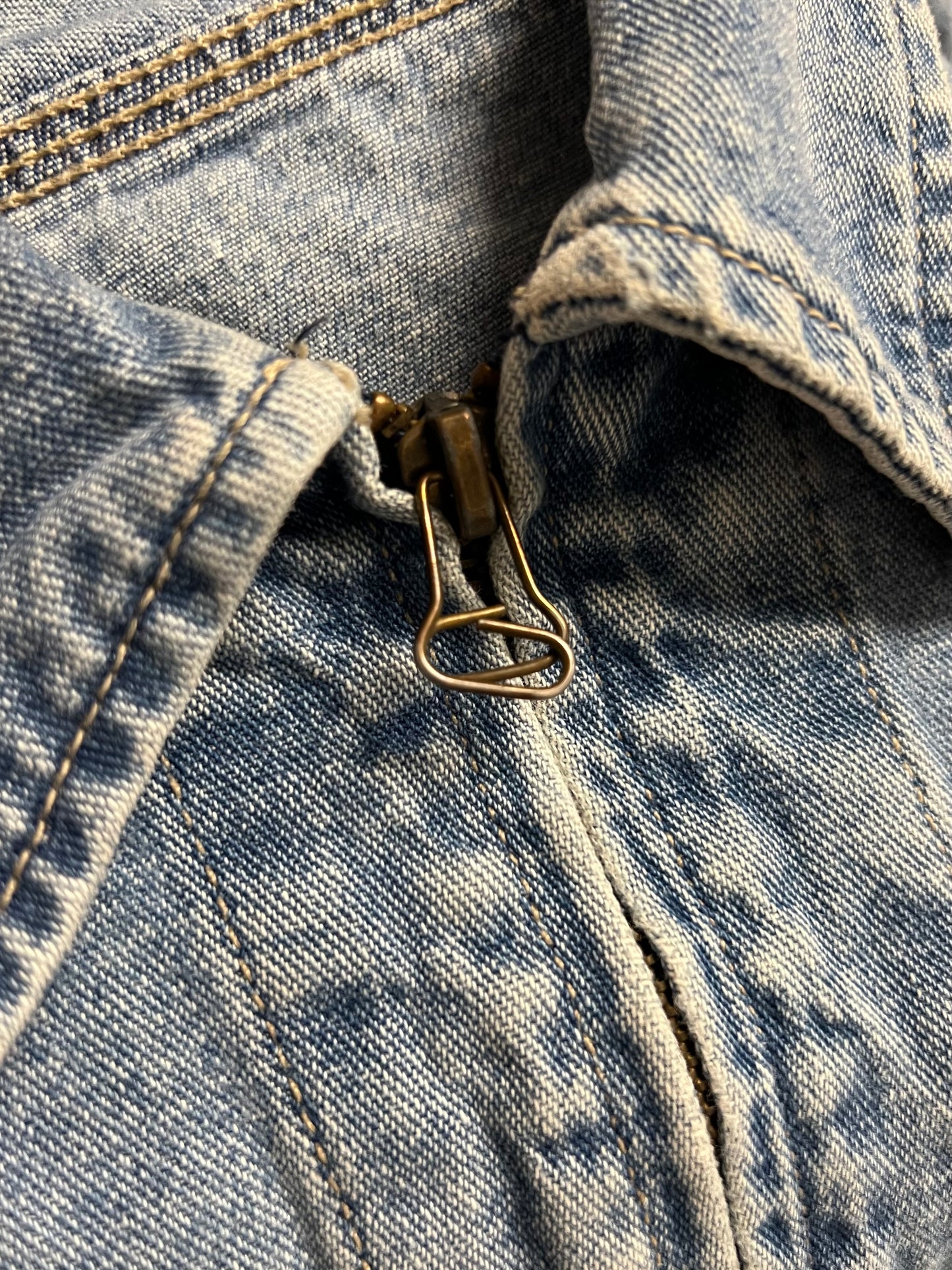 ‘90s Guess Jeans Denim Jacket (L)