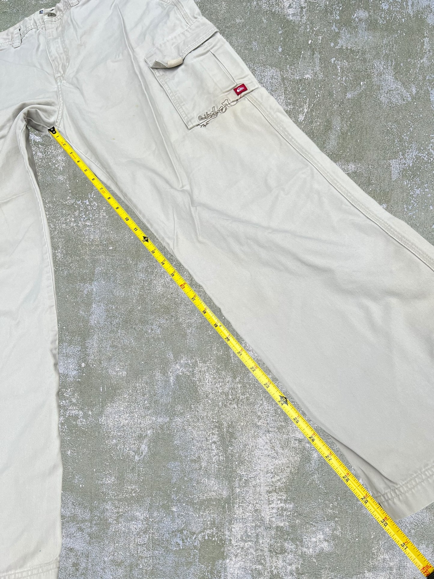 2000s/2010s Quiksilver Cargo Pants (34)