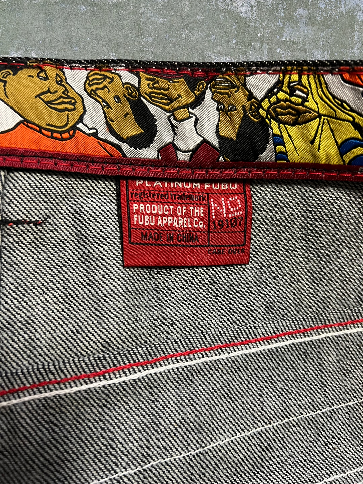 Early-2000s Platinum FUBU Jean Shorts (40)