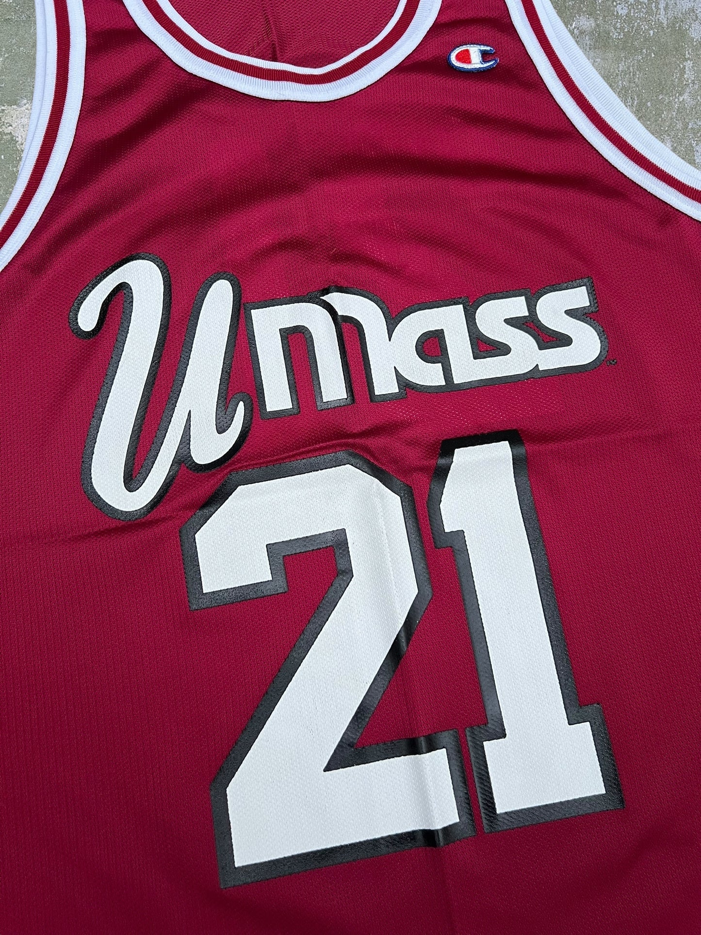 ‘90s Champion UMass Basketball Jersey (XL)