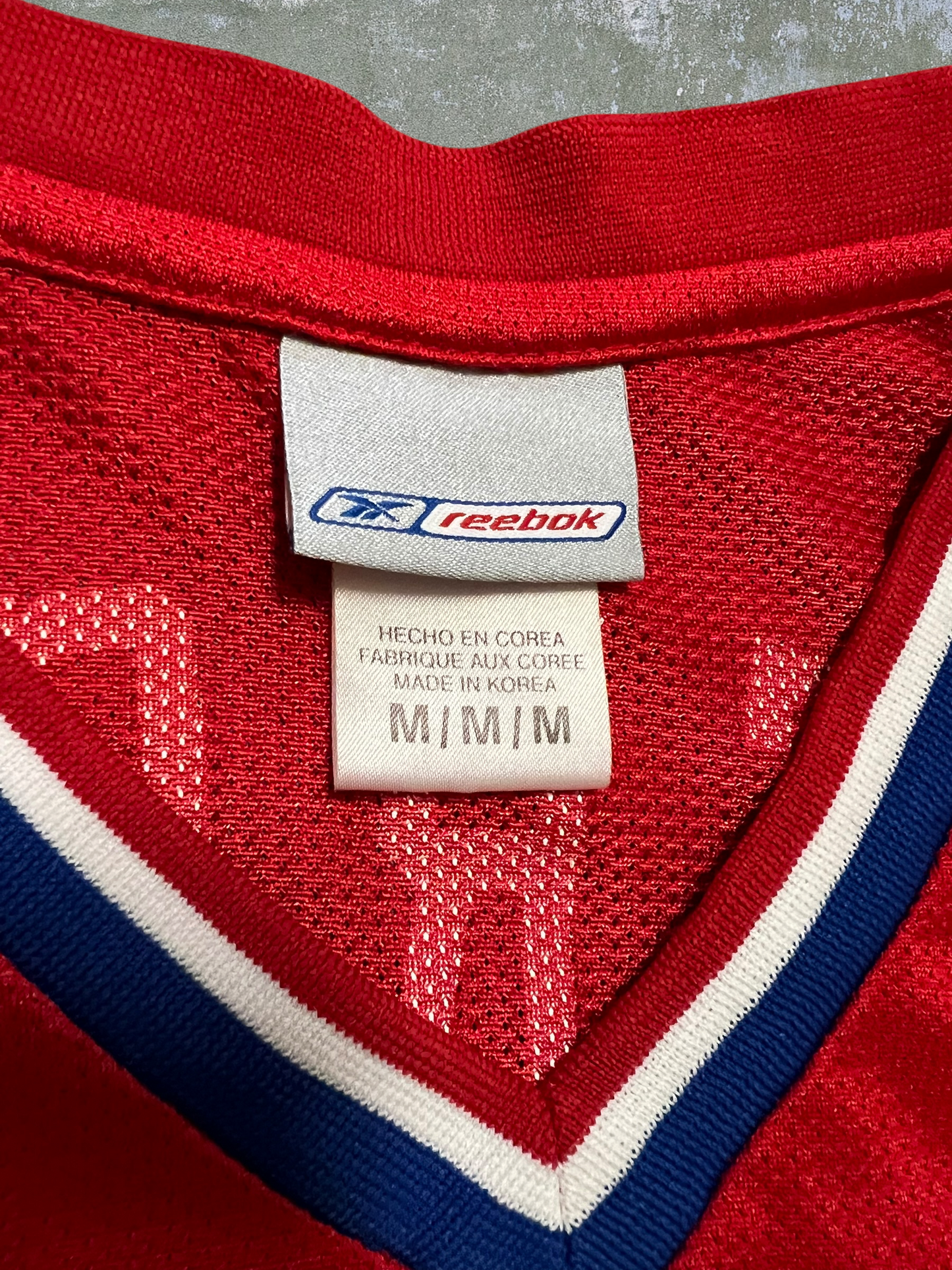 Early-2000s Reebok Allen Iverson Philadelphia 76ers Jersey (M)