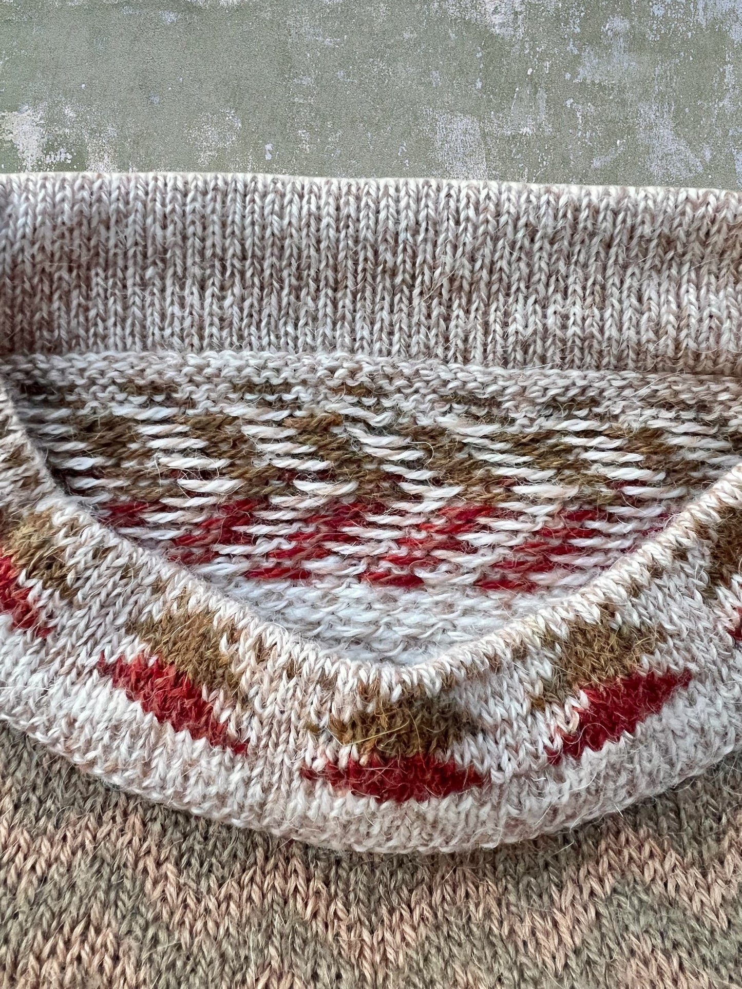 Vintage Patterned Wool Sweater (M)