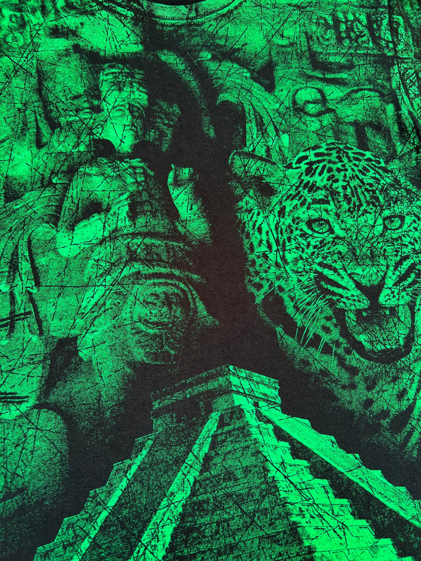 2000s Ancient Temple All Over Print Tee (L)