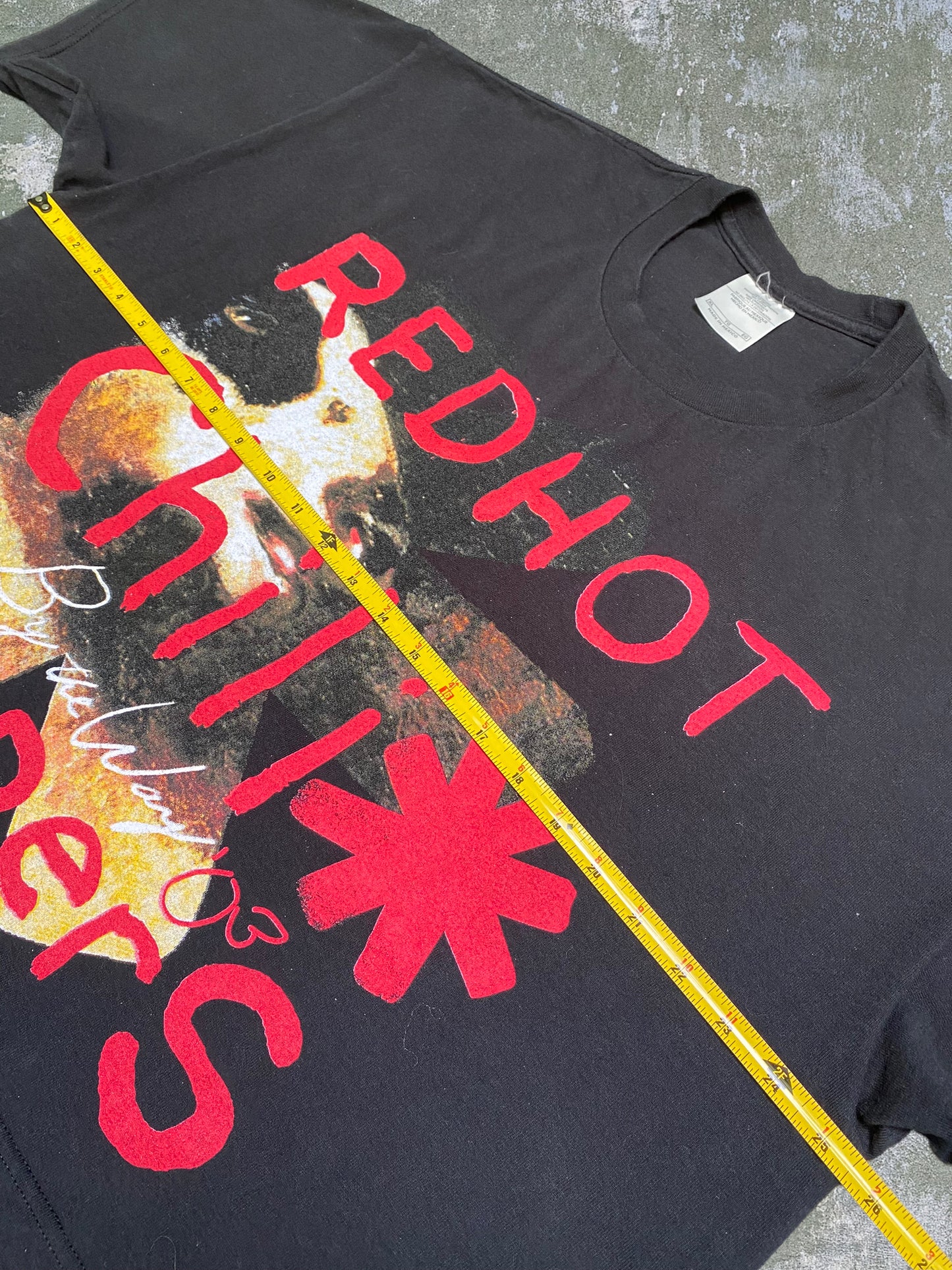 2003 Red Hot Chili Peppers By The Way Tour Cropped Tee (XL)