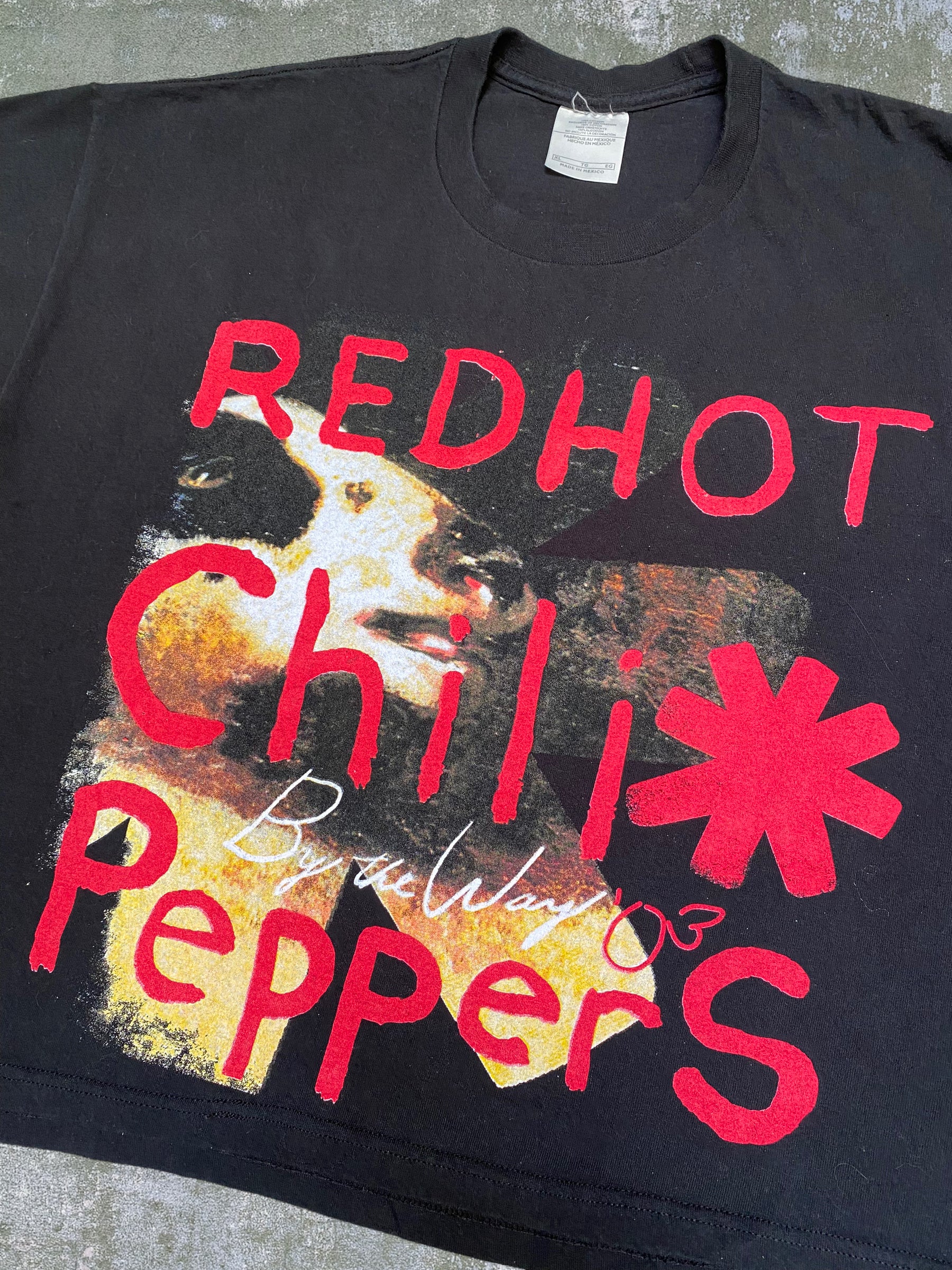 2003 Red Hot Chili Peppers By The Way Tour Cropped Tee (XL) – GerbThrifts