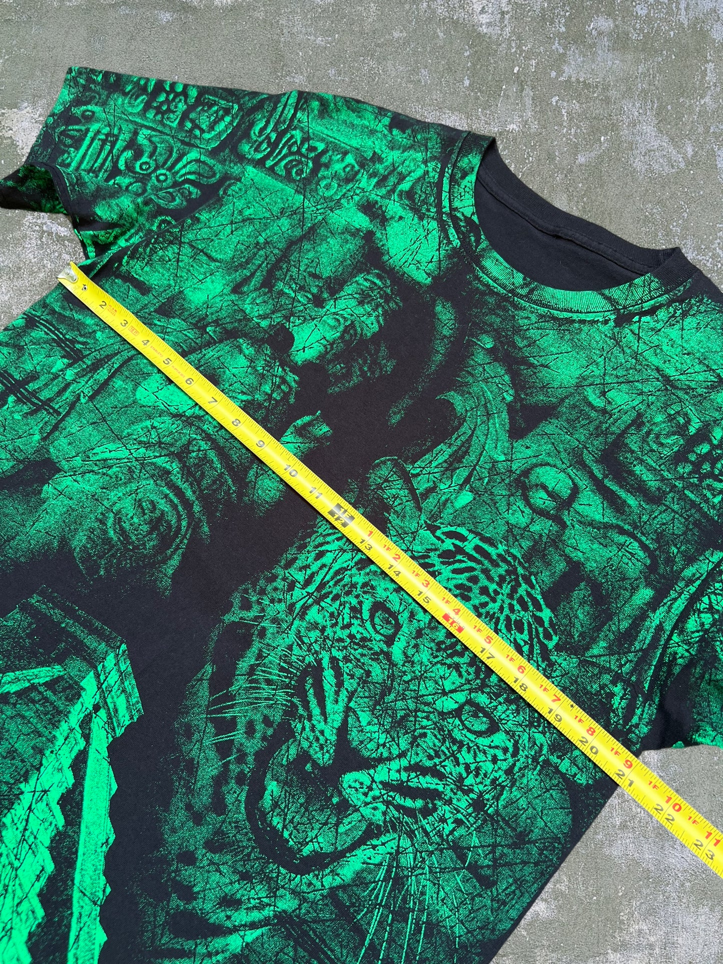 2000s Ancient Temple All Over Print Tee (L)