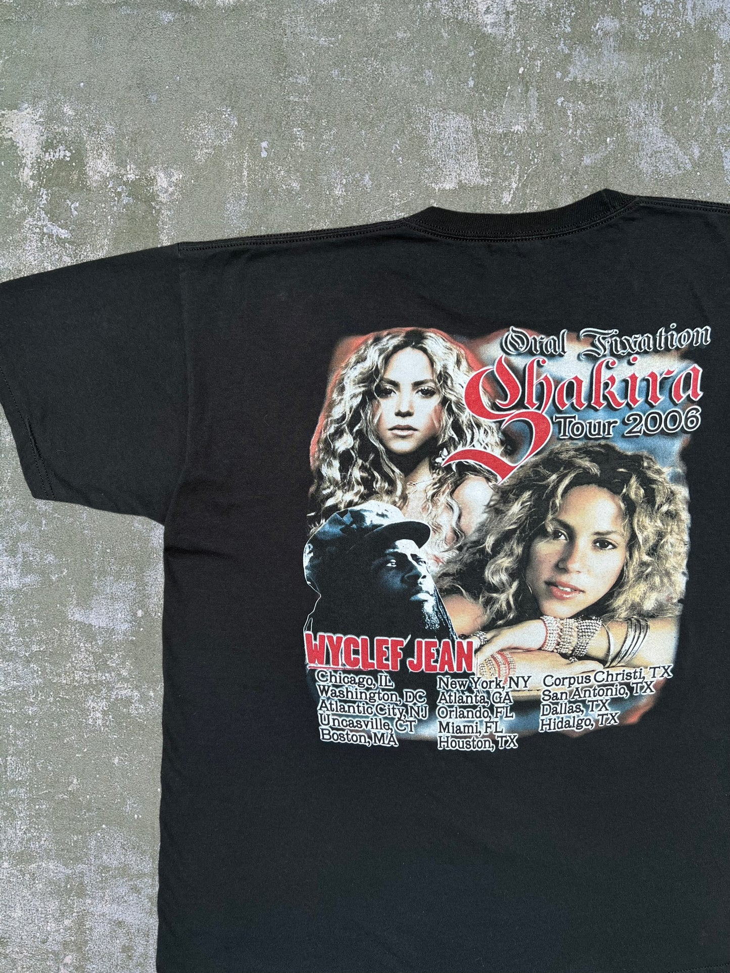 2006 Shakira/Wyclef Jean Oral Fixation Tour Tee (XL)