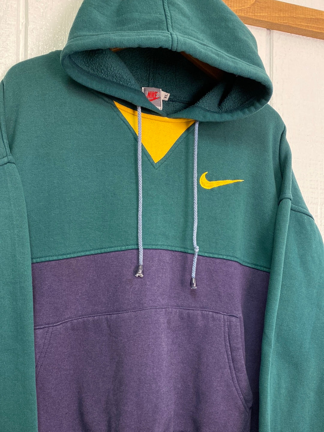 sleuf openbaar vergeten 90s Bootleg Nike Color Block Hoodie (XL) – GerbThrifts