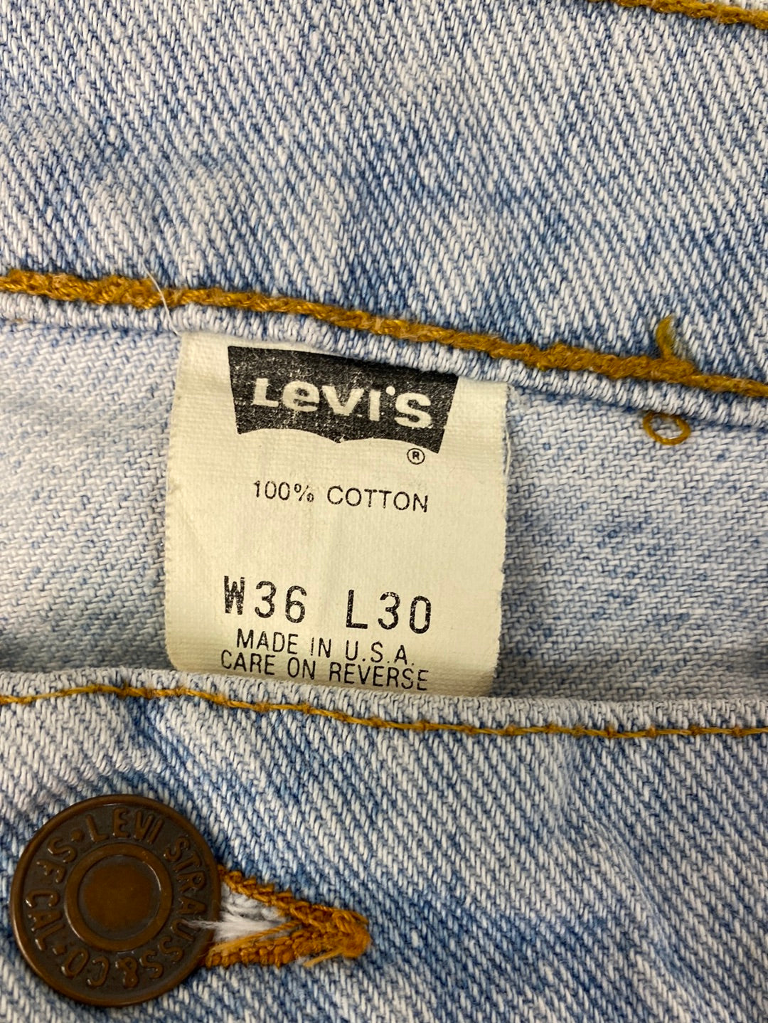 ‘90s Levi’s 550 Jeans (36x30)